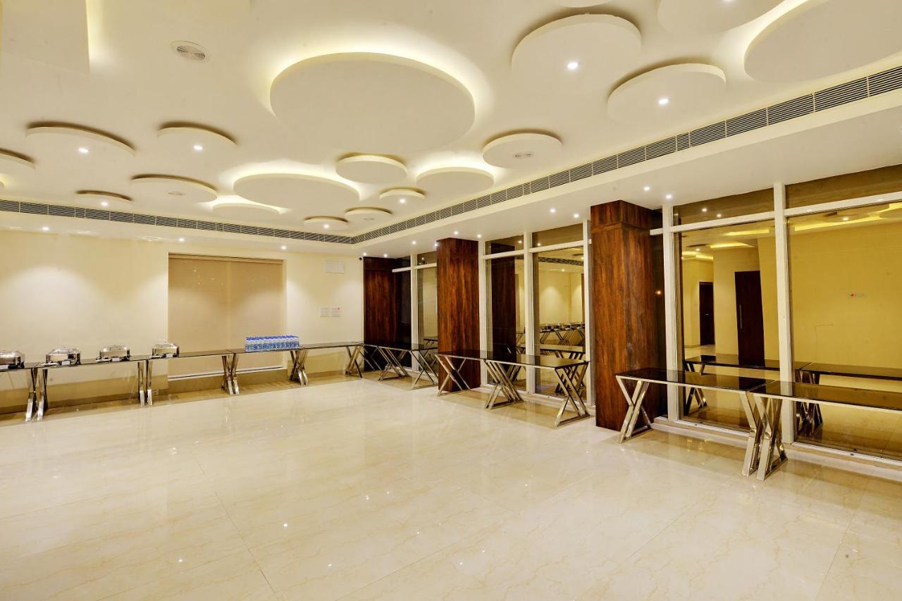גולבארגה Mastiff Select Gulbarga Hotel מראה חיצוני תמונה