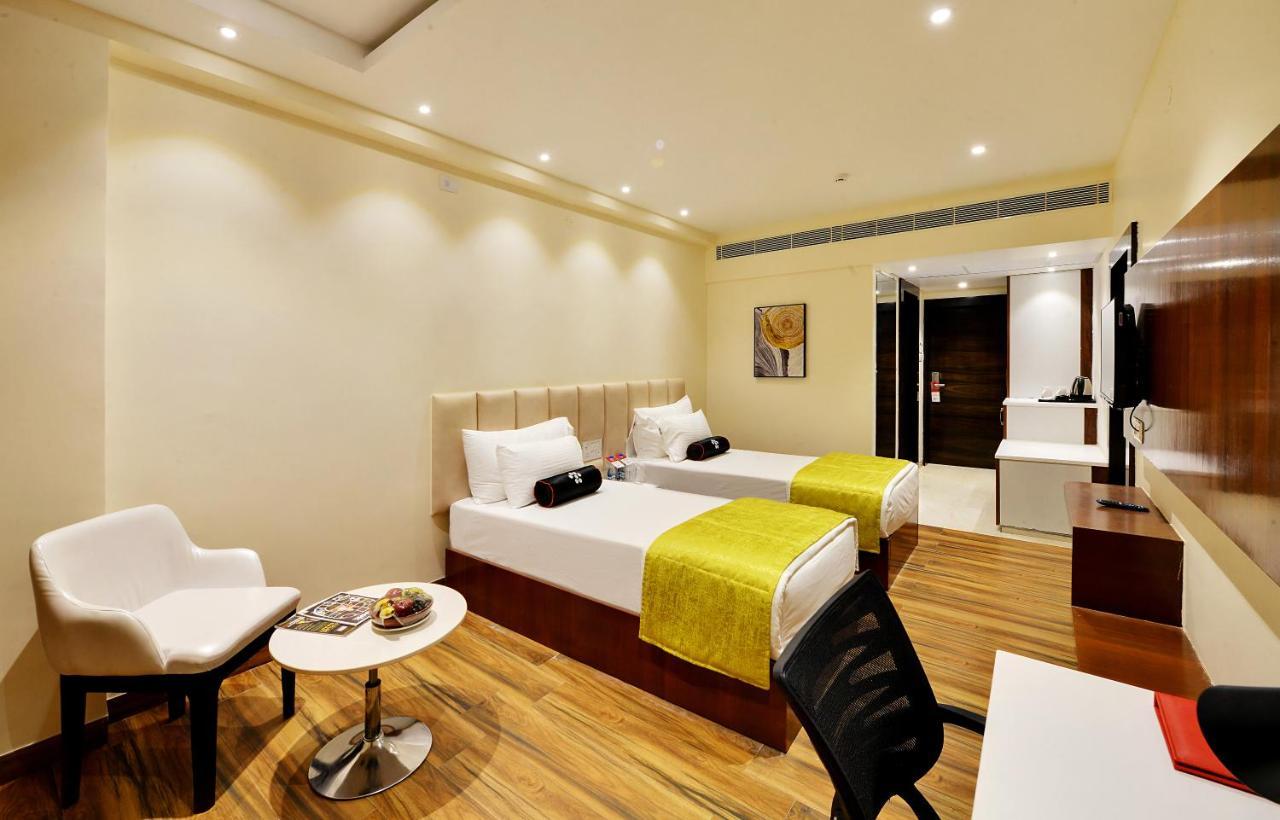 גולבארגה Mastiff Select Gulbarga Hotel מראה חיצוני תמונה