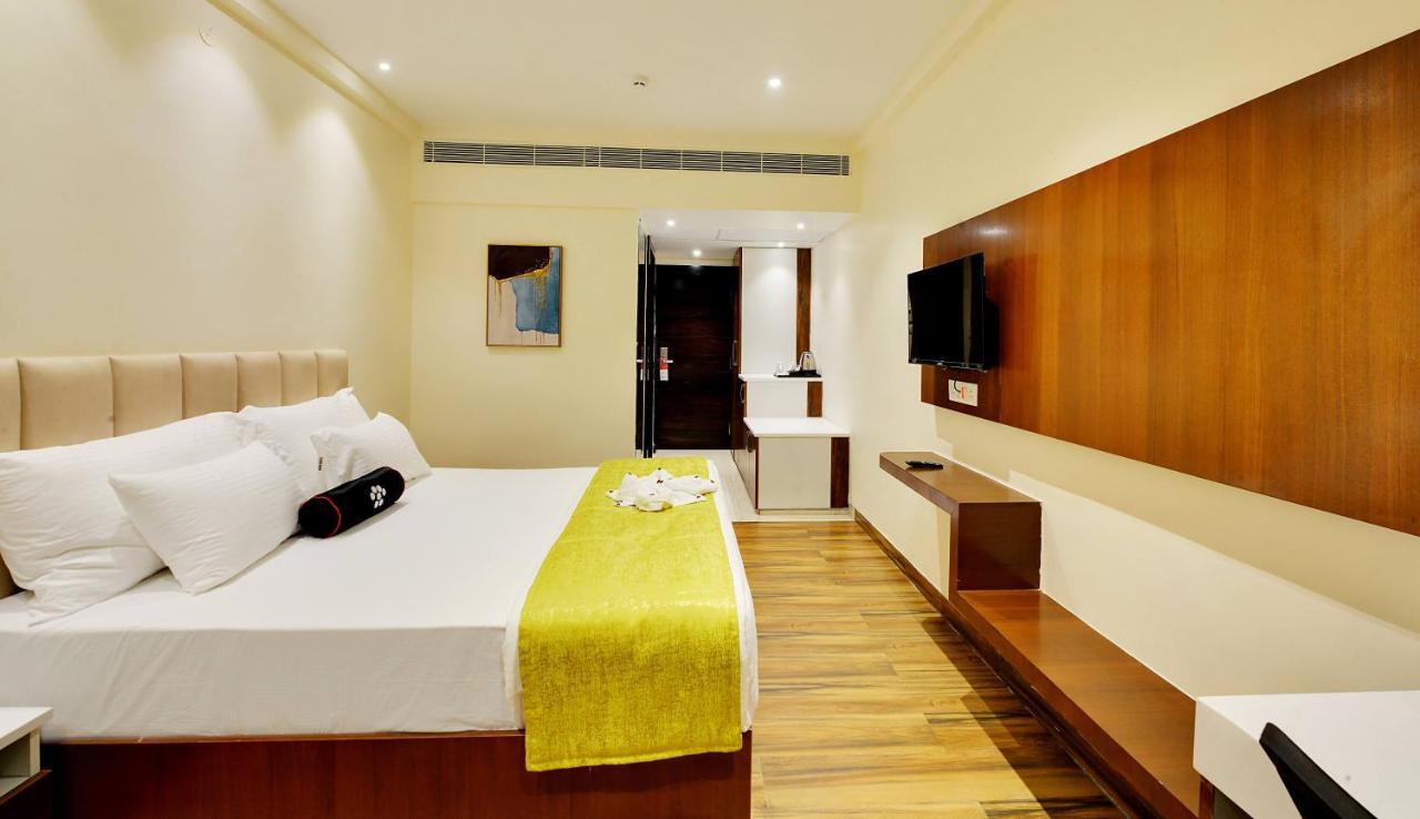גולבארגה Mastiff Select Gulbarga Hotel מראה חיצוני תמונה