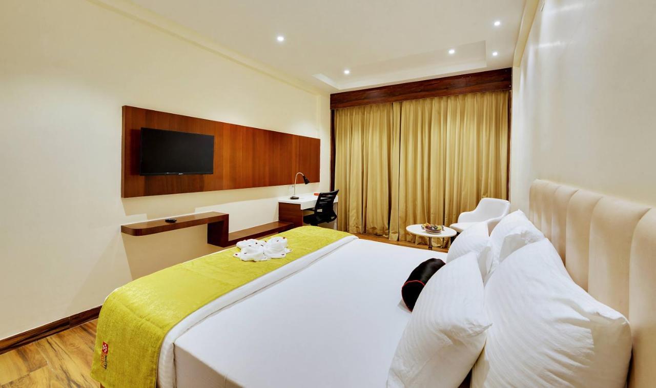 גולבארגה Mastiff Select Gulbarga Hotel מראה חיצוני תמונה
